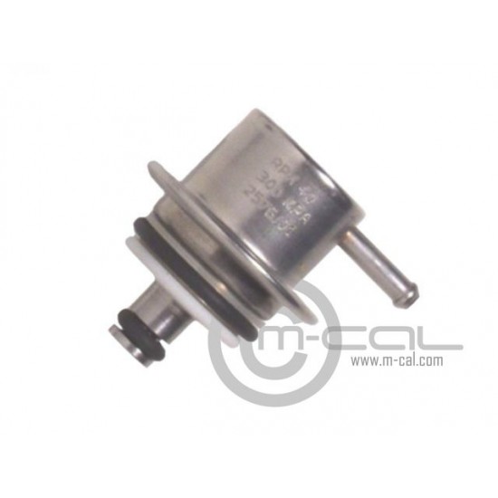 MC19-33RPM40 - 3.0 bar miniature regulator for fuel rail mounting